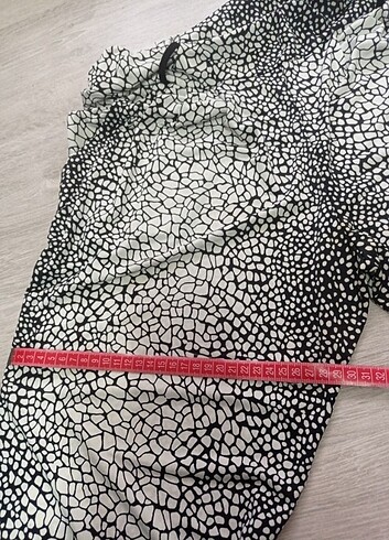 Siyah beyaz leopar desenli pantolon  - Görsel 6