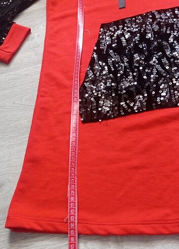 Kırmızı kapşonlu sweatshirt - Görsel 4