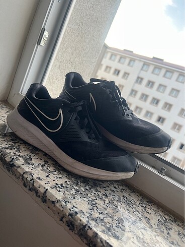 36 Beden Spor ayakkabı bile