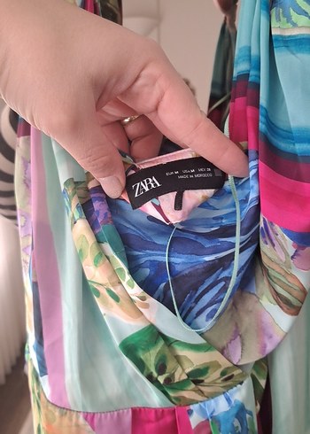 38 Beden çeşitli Renk Zara Saten Renkli Midi Elbise