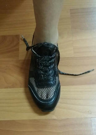 şık spor ayakkabı