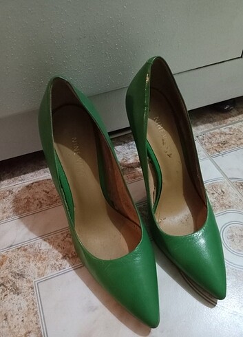 Nine West Yeşil stiletto