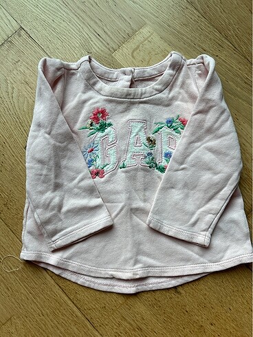 Gap Gap sweatshirt 12 -18 ay