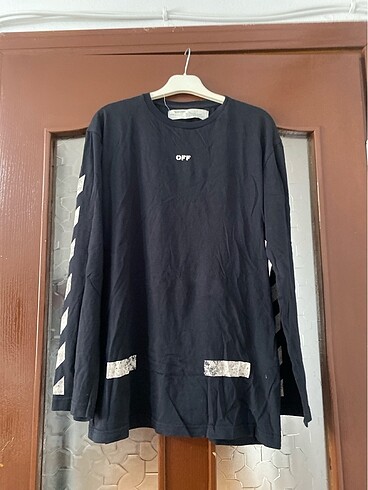 Off-White T-shirt