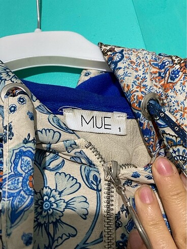 m Beden Sweatshirt