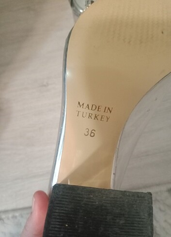 36 Beden Şeffaf taşlı topuklu ayakkabı
