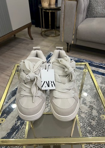 Zara Beyaz Sneaker