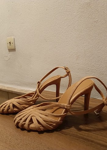 Bej Süet Stiletto Kadın Abiye Ayakkabı