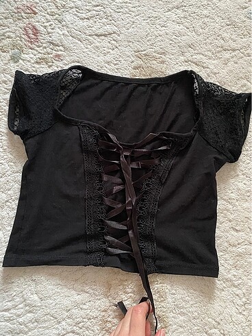 m Beden Gothic crop