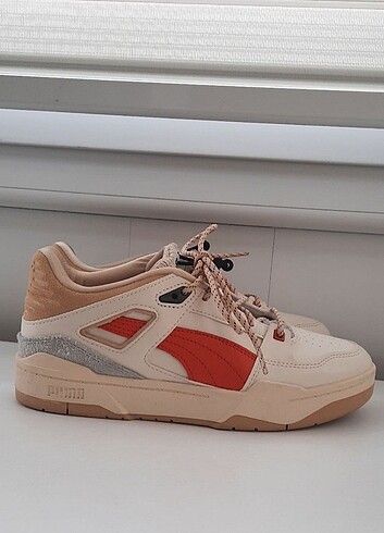 39 Beden beyaz Renk Puma SLIPSTREAM Retro Grade Kadın Ayakkabı