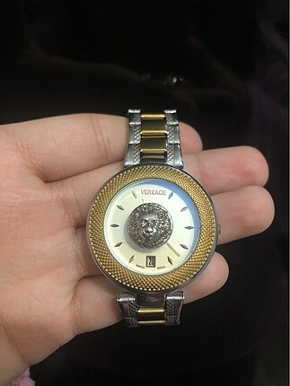 Saat Versace