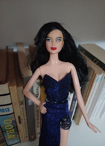Barbie Çinli Bebek Holiday Vücut.