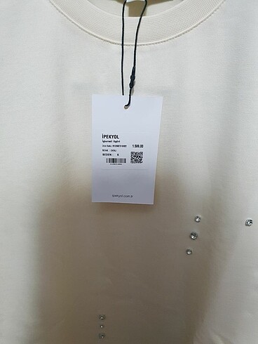 m Beden beyaz Renk İpekyol Taşlı T-shirt