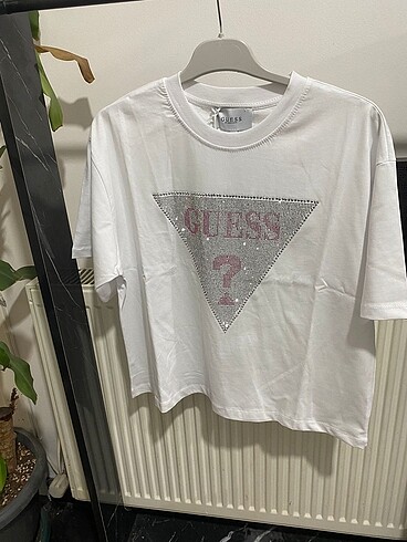 m Beden beyaz Renk Guess tshirt
