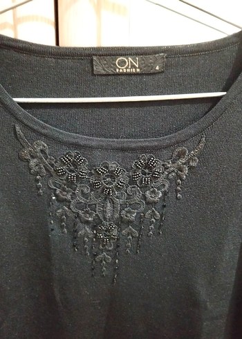 Siyah Nakışlı Örgü Kadın Bluz - Görsel 2