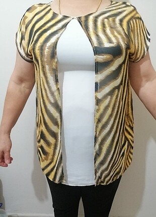 Çift Kat Önü Açık Desen 46 Beden T-shirt 