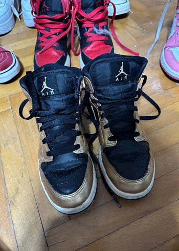 altın Air Jordan Basketbol Ayakkabısı