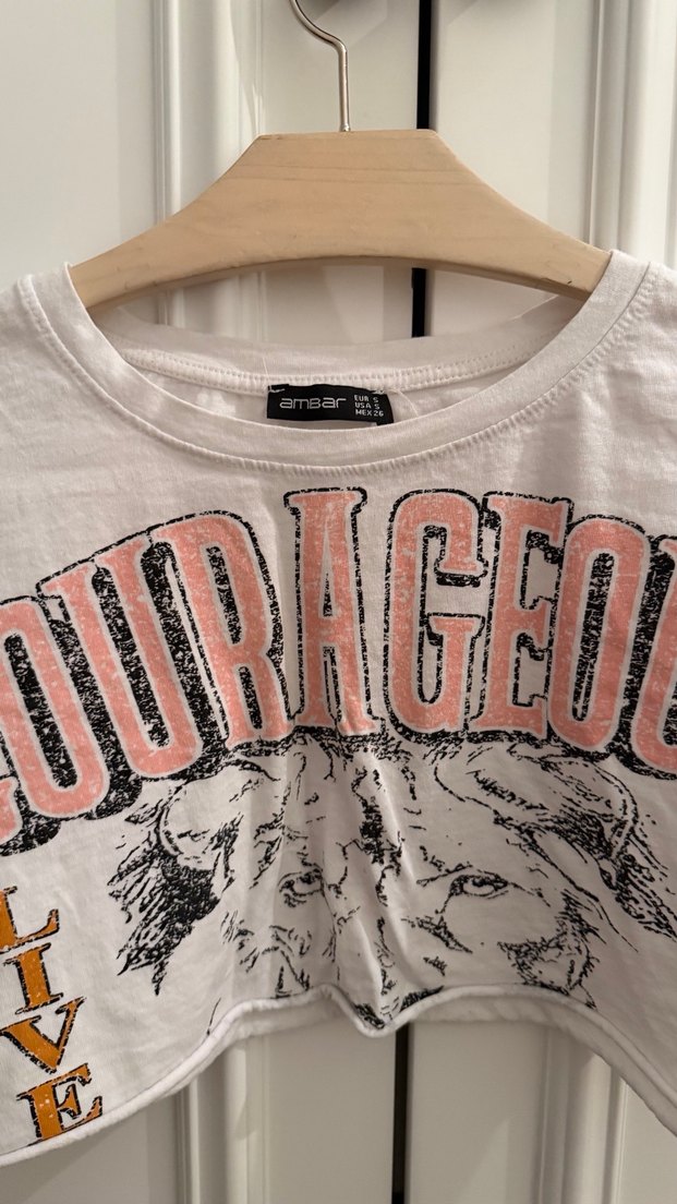 Beyaz Baskılı Crop Tişört - Görsel 2