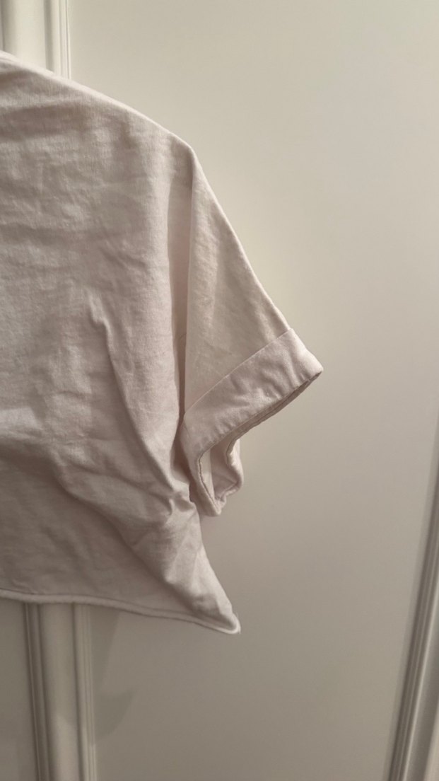 Beyaz Baskılı Crop Tişört - Görsel 4