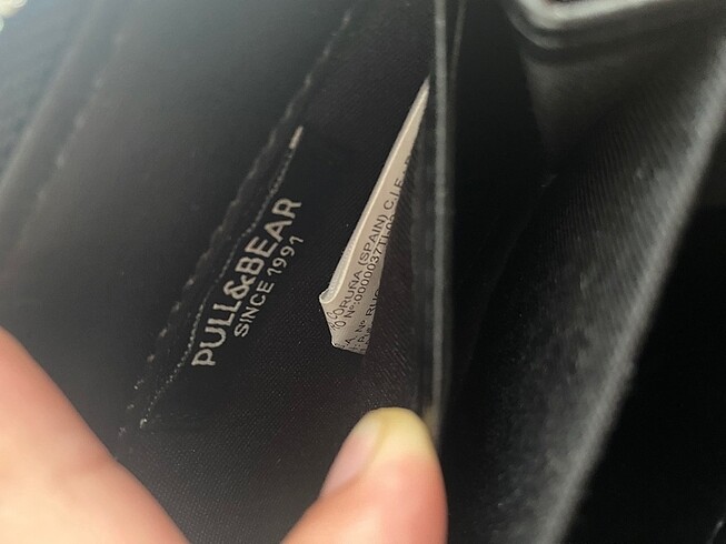 Beden pull and bear cüzdan