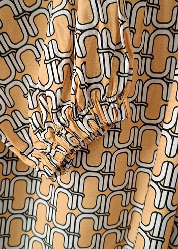 Uzun Sarı Elbise - Görsel 3