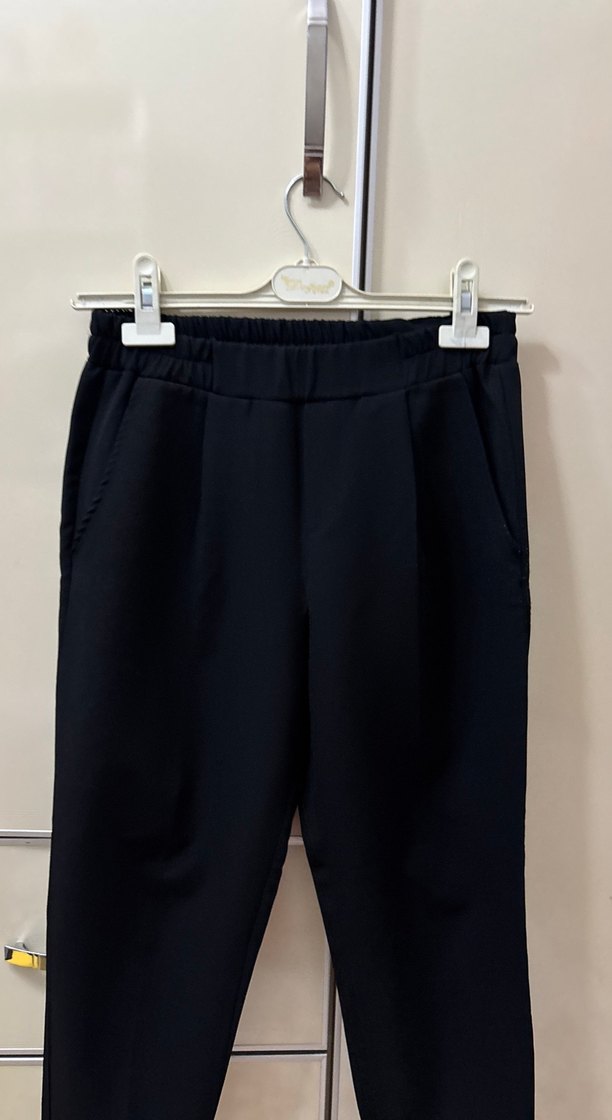 Siyah Kadın Pilili Kumaş Pantolon - Görsel 2