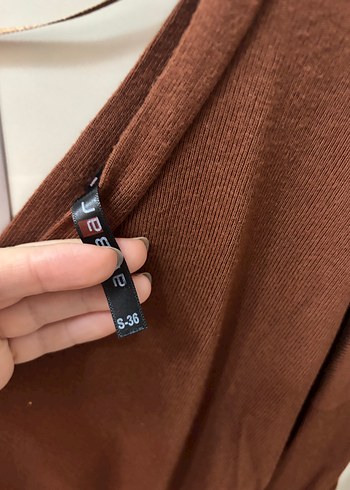 Ambar Kadın Kahverengi V Yaka bluz - Görsel 3