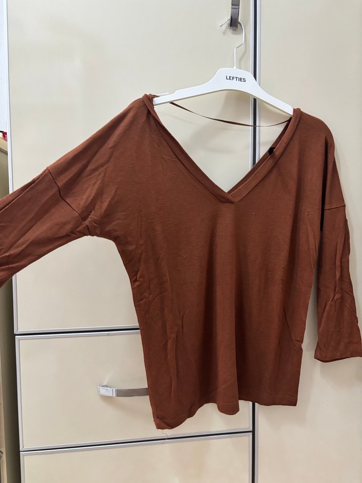 Ambar Kadın Kahverengi V Yaka bluz - Görsel 4