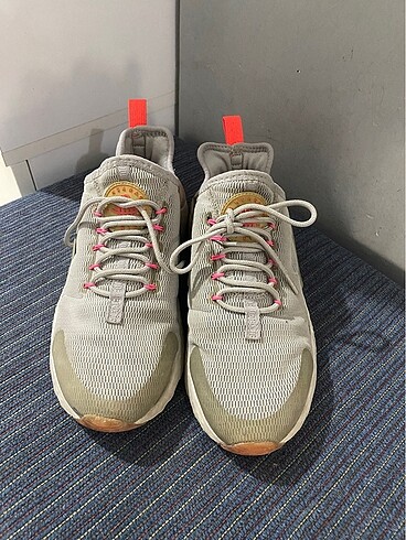 Nike huareche