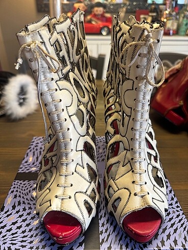 Christian Louboutin Louboutin bootie