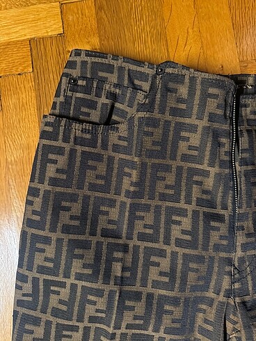 s Beden Fendi logo pantolon