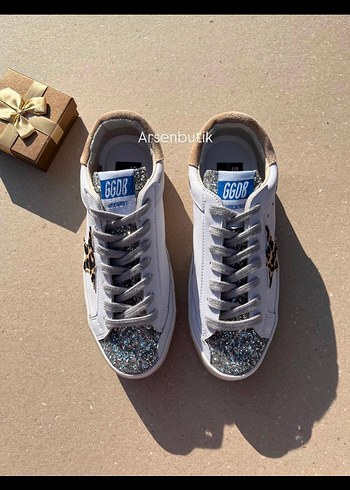 38 Beden GOLDEN G LEOPAR DESENLİ KADIN SPOR AYAKKABI