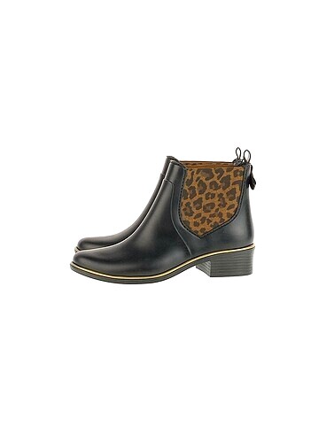 Kate Spade Bot %70 İndirimli.