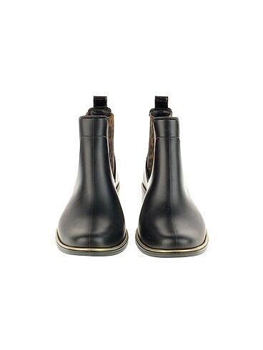 36 Beden Kate Spade Bot %70 İndirimli.