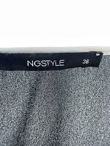 36 Beden siyah Renk NG Style Bluz %70 İndirimli.
