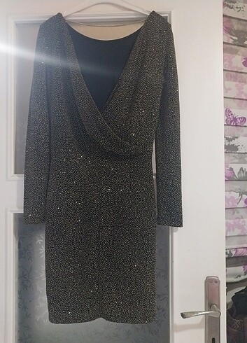 sirt dekolteli hm simli elbise - Görsel 4