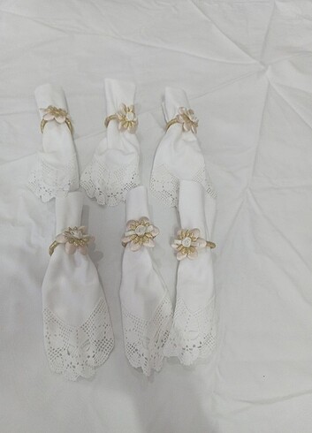 Dantelli yuvarlak masa örtüsü ve 6 peçete  - Görsel 3