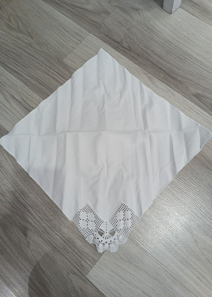 Dantelli yuvarlak masa örtüsü ve 6 peçete  - Görsel 4