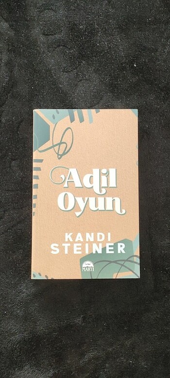 Adil Oyun - Martı Yayınları