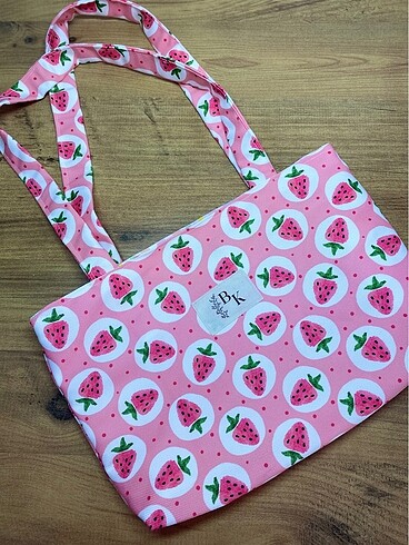 Zara Çilek desenli yazlık çanta