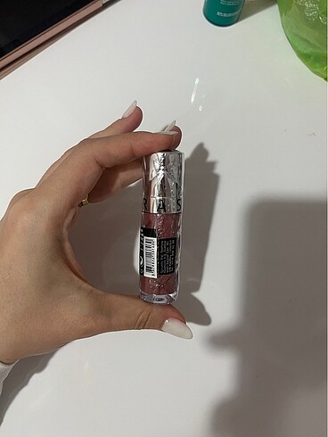 Sephora Outrageous Lip Gloss 08