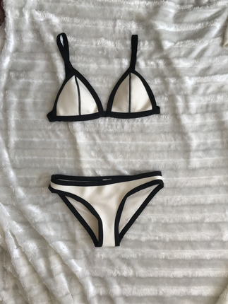 38 Beden Siyah beyaz bikini