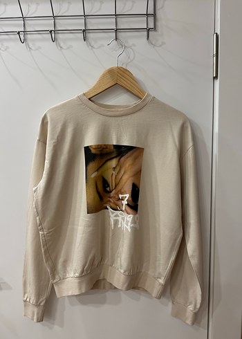 Ariana Grande Sweatshirt