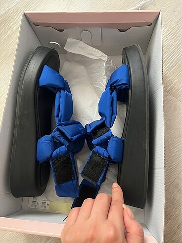 Elle Saks mavisi sandalet