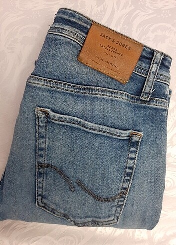 JACK & JONES BAY 31/32