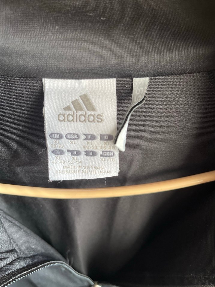 Siyah Fermuarlı Yüksek Yaka Spor Ceket - Görsel 4