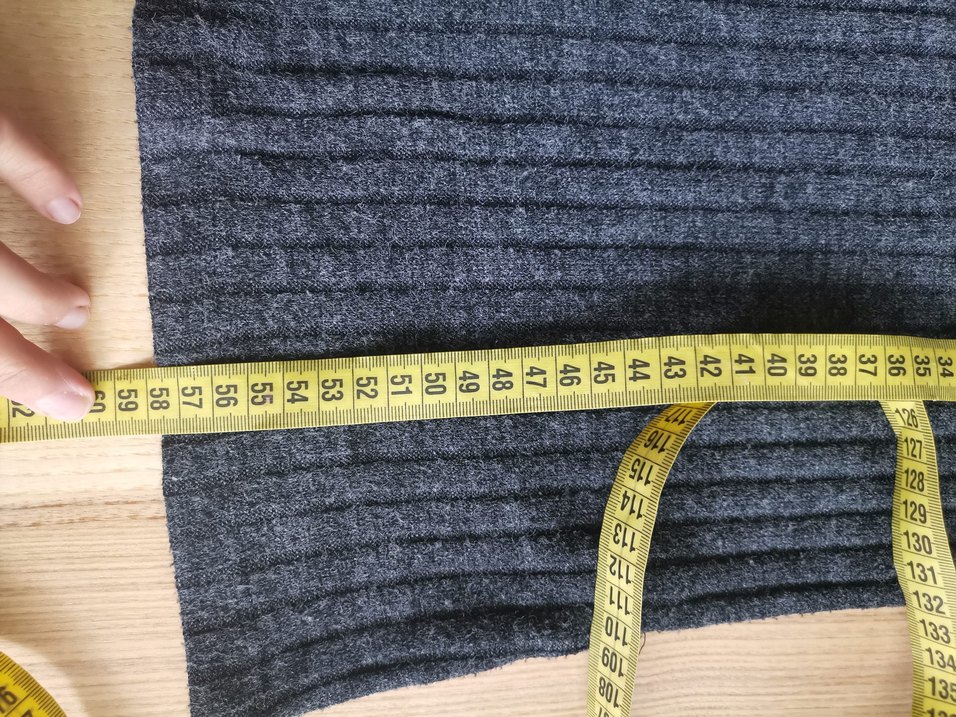 Gri V Yaka Mini Triko Kadın Kazak - Görsel 5