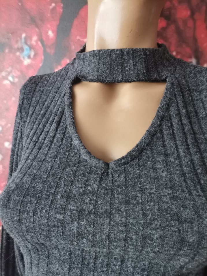 Gri V Yaka Mini Triko Kadın Kazak - Görsel 2