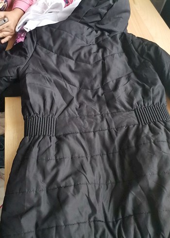 Siyah Kapüşonlu Kadın Kışlık Mont - Görsel 7