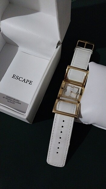 Beden beyaz Renk #escape#bayankolsaati#citizen